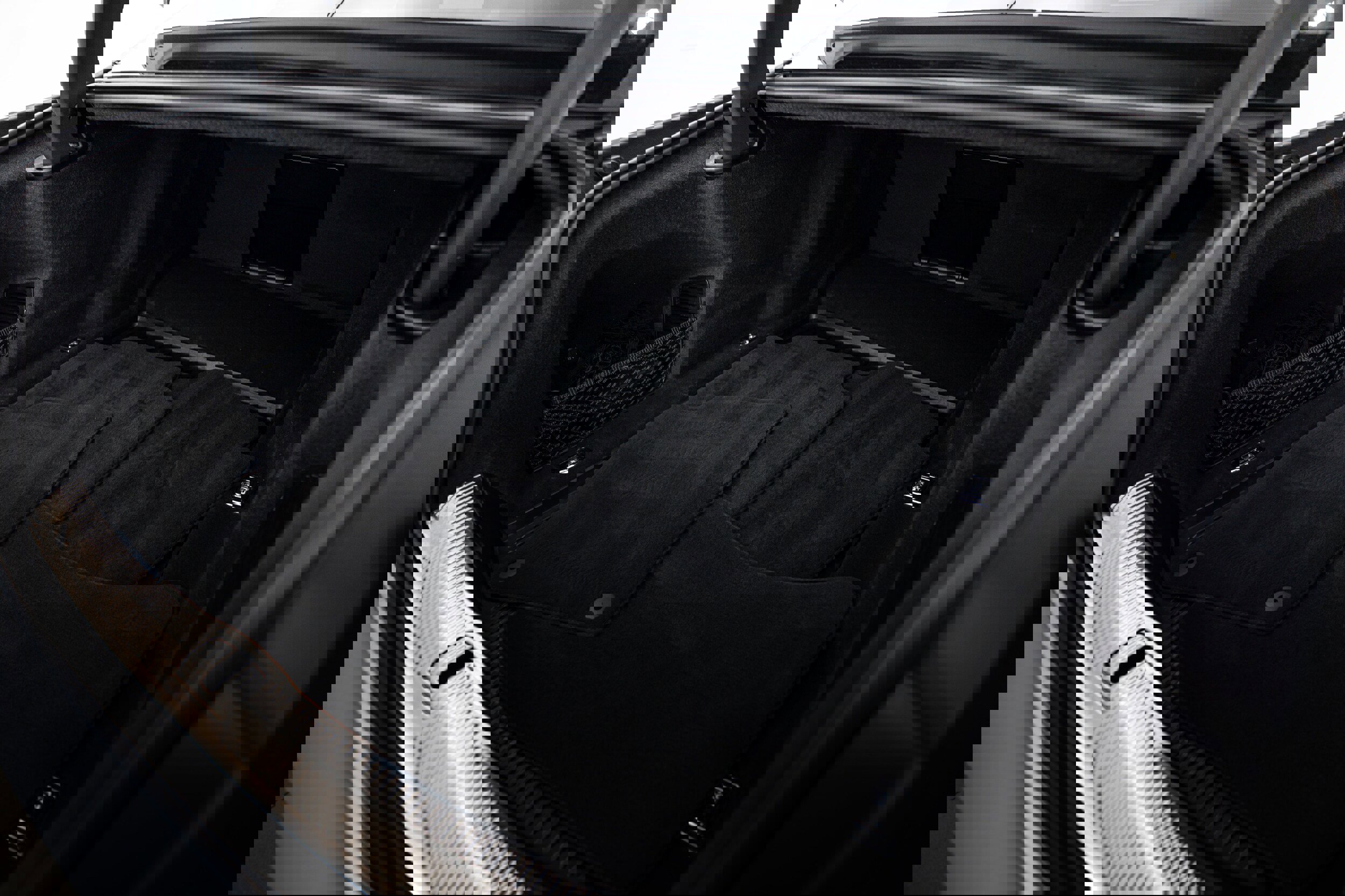 Used 2022 Audi S8 w/ S8 Comfort Plus Package image 22