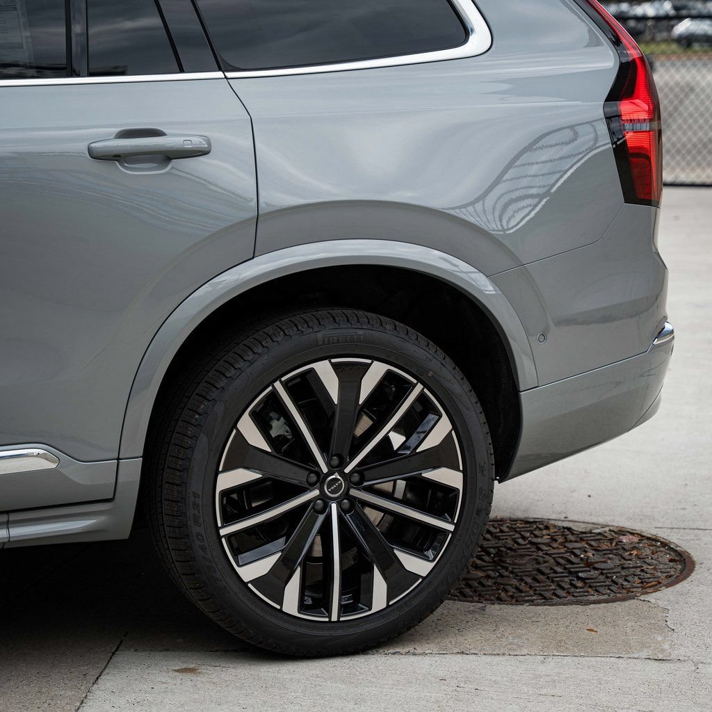 New 2026 Volvo XC90 B6 Ultra w/ Protection Package AWD/4WD image 4
