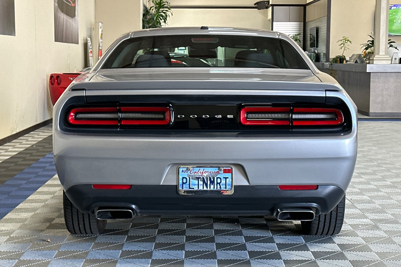 Used 2015 Dodge Challenger R/T w/ Quick Order Package 28B R/T RWD image 5