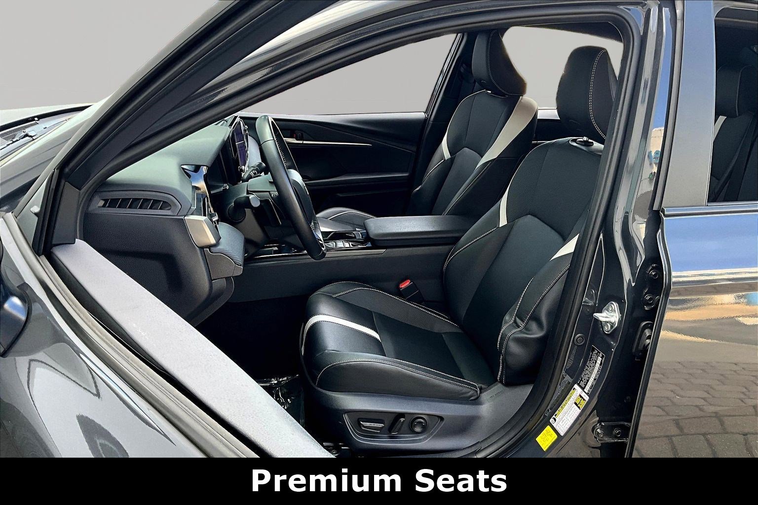 Used 2025 Toyota Camry SE FWD image 20