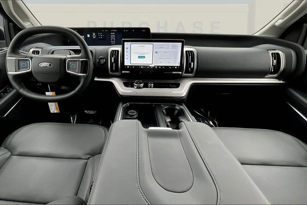 New 2026 Ford Expedition Active image 5