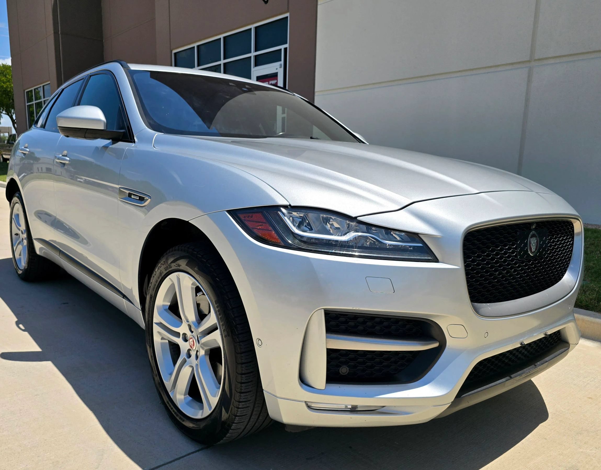 Used 2017 Jaguar F-PACE R-Sport AWD/4WD image 5