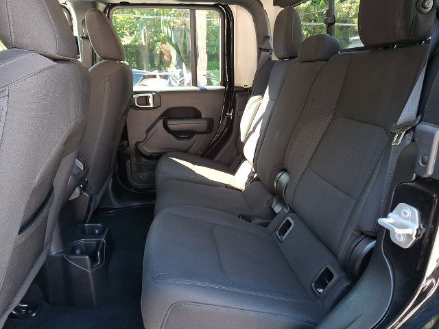Used 2022 Jeep Gladiator Sport AWD/4WD image 12