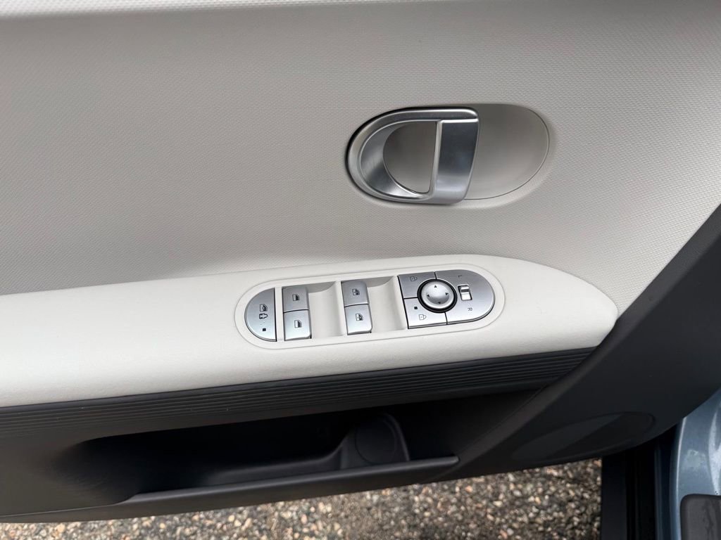 Used 2024 Hyundai Ioniq 5 SEL image 12