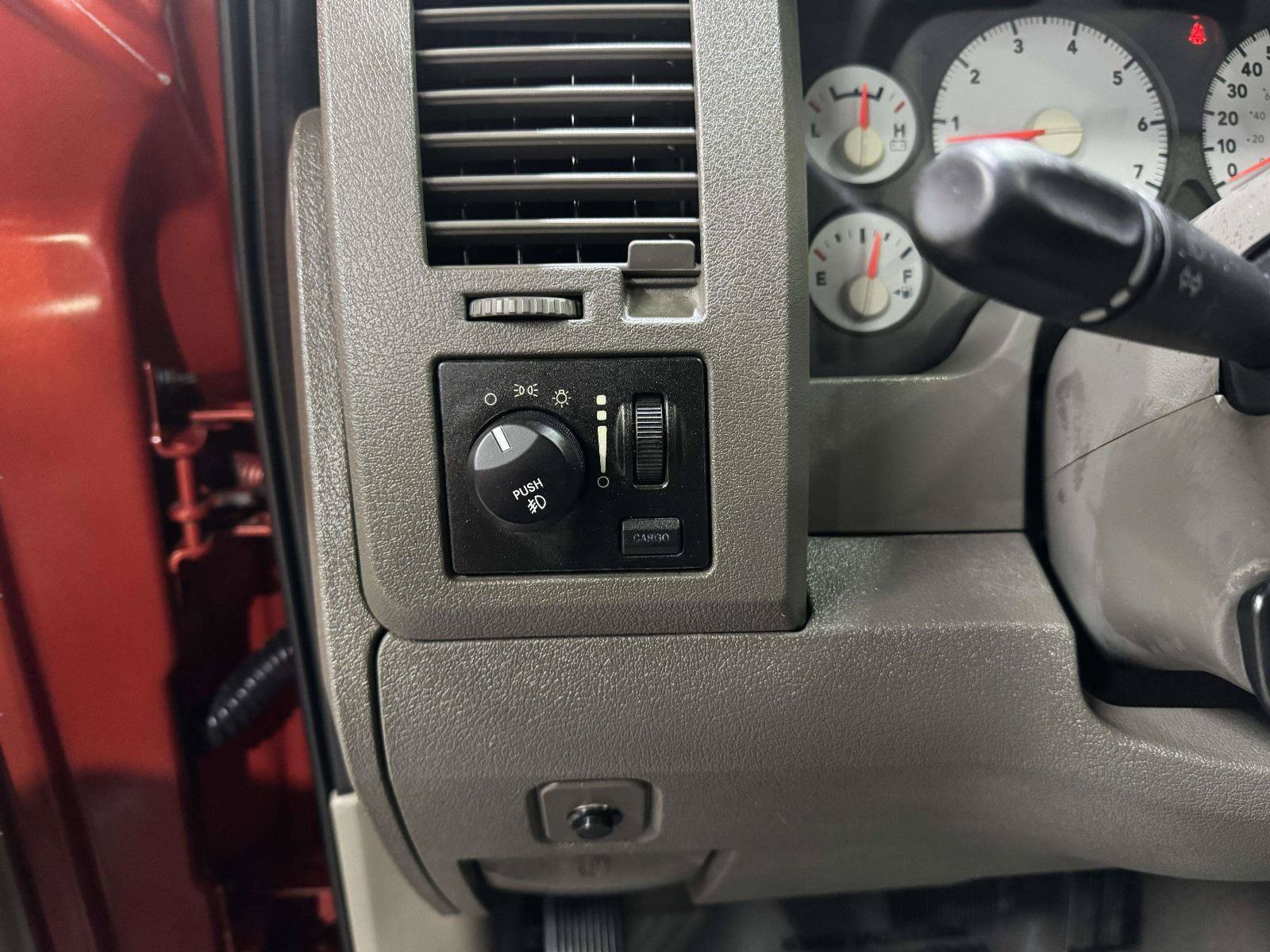 Used 2007 Dodge Ram 1500 Truck SLT RWD image 22