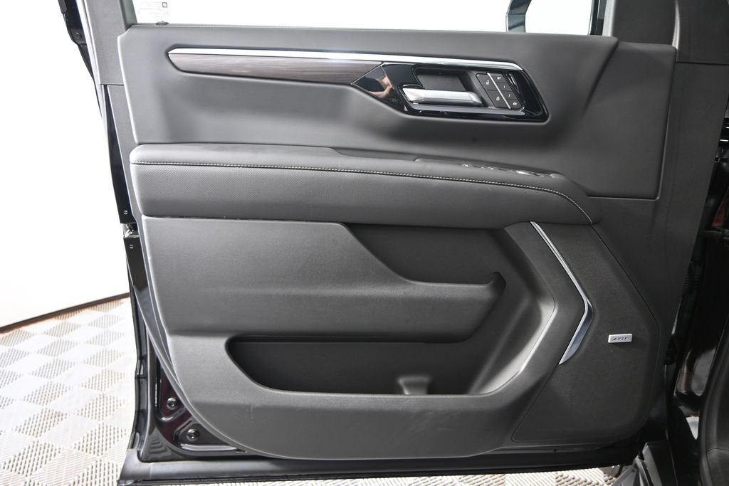 New 2026 Chevrolet Tahoe Premier AWD/4WD image 19