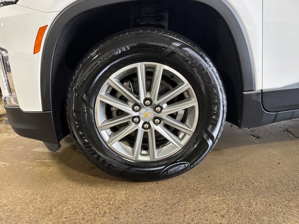 Used 2023 Chevrolet Traverse LT image 27