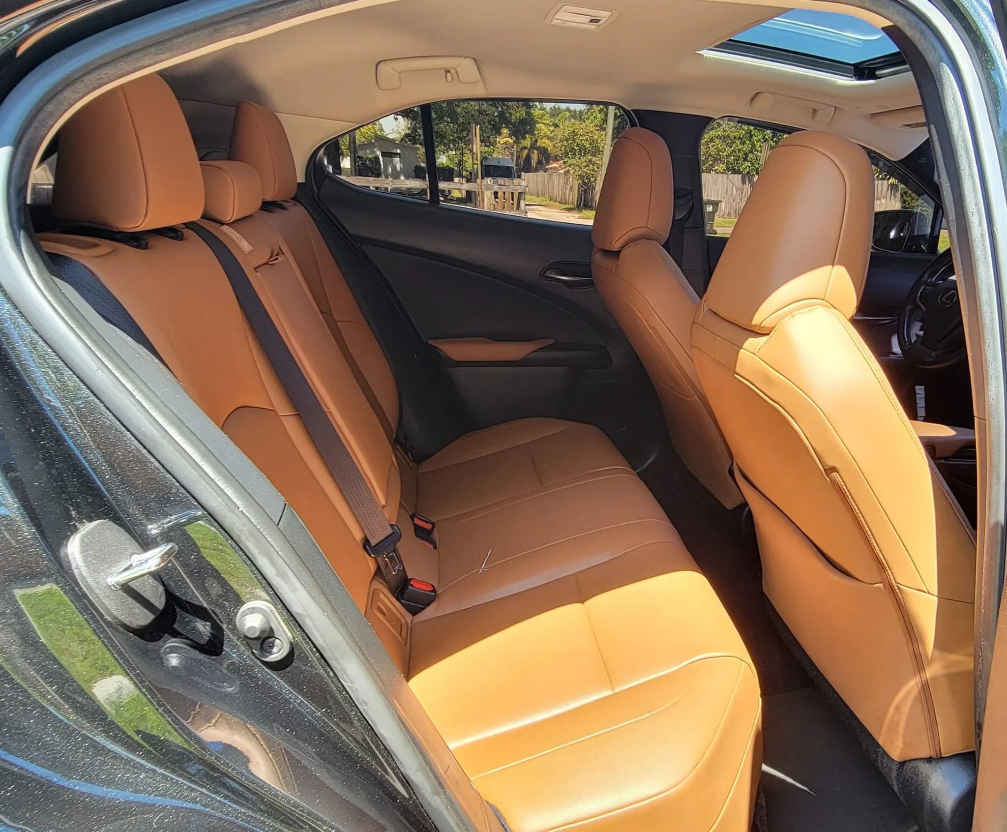 Used 2021 Lexus UX 200 w/ Accessory Package (Z2) FWD image 5