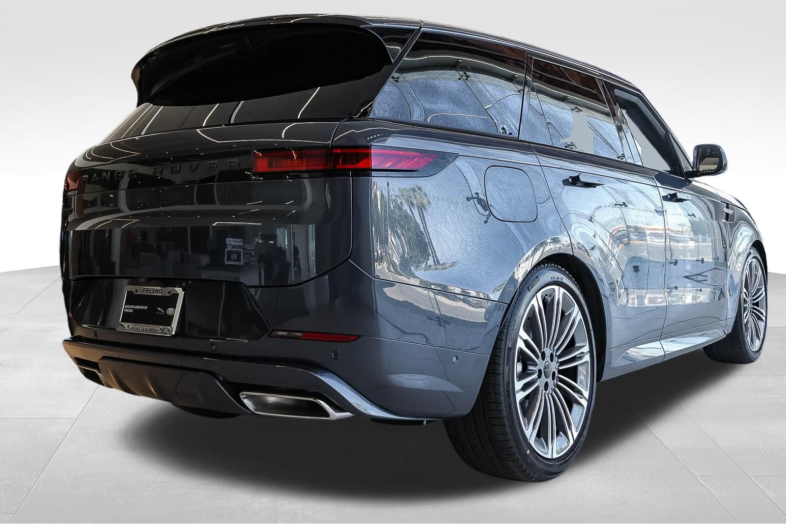 New 2026 Land Rover Range Rover Sport Dynamic SE AWD/4WD image 4