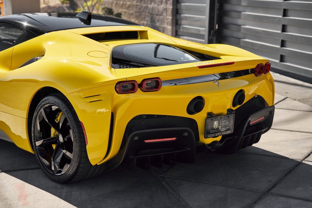 Used 2022 Ferrari SF90 Stradale image 9