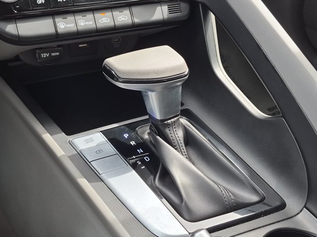Used 2024 Hyundai Elantra SEL FWD image 12