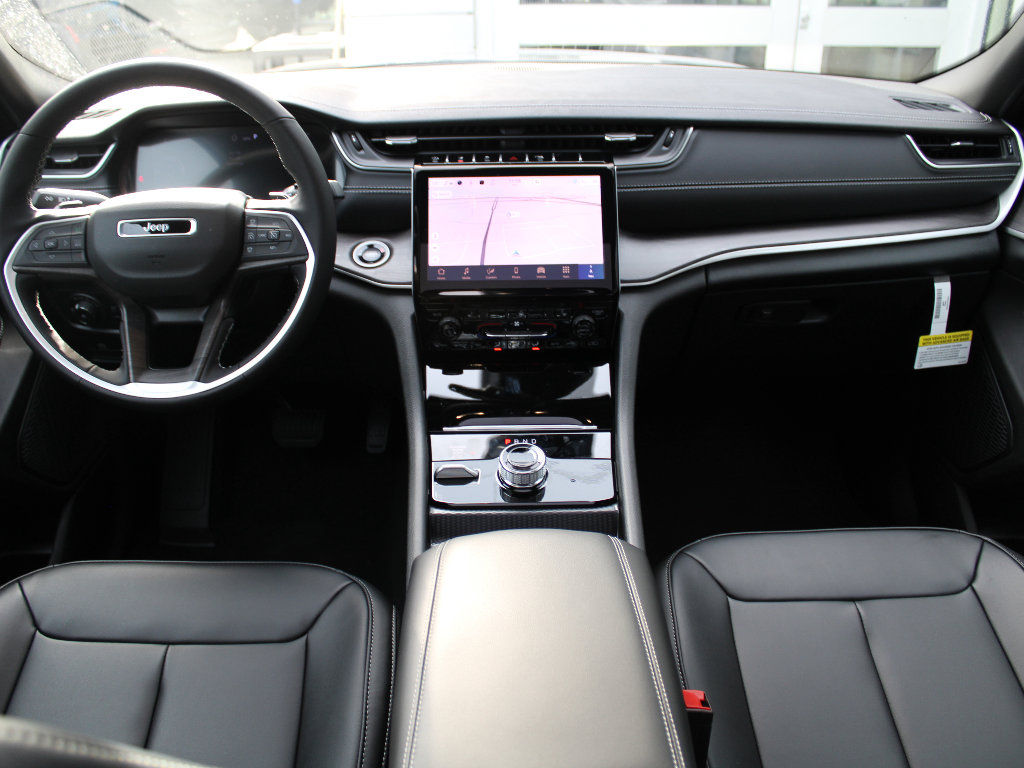 New 2025 Jeep Grand Cherokee Limited w/ Trailer Tow Package image 12