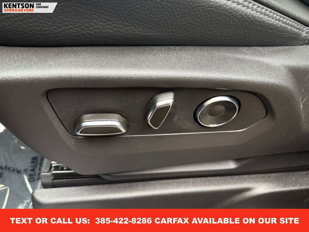 Used 2025 GMC Yukon Denali image 36