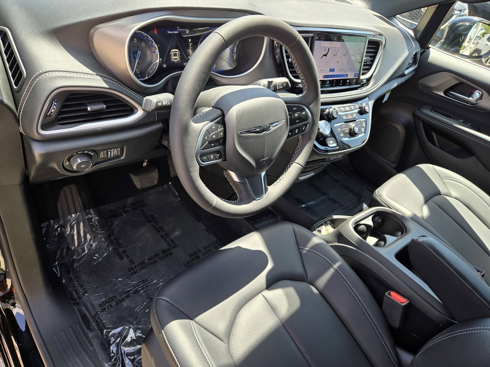 New 2025 Chrysler Pacifica Select w/ Uconnect Theater Family Group image 11