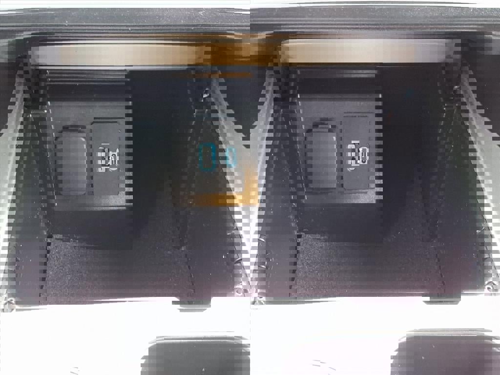 Certified 2023 Ford Explorer XLT w/ Equipment Group 202A image 18