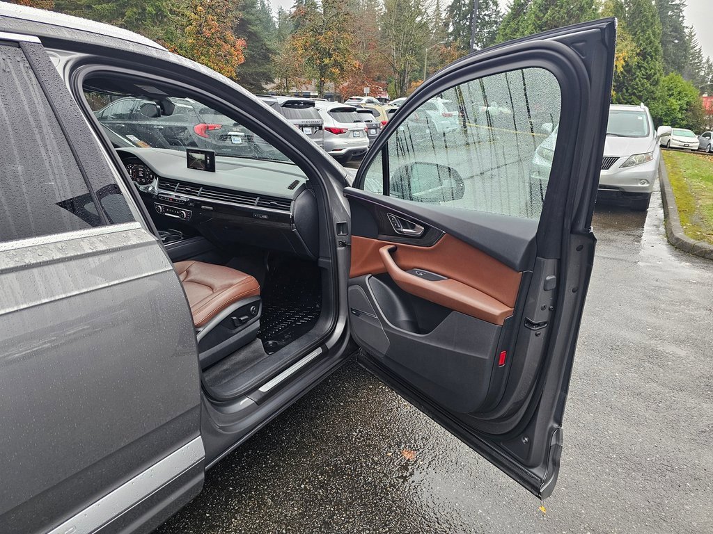Used 2018 Audi Q7 3.0T Prestige image 31