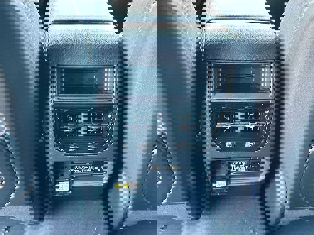 New 2025 Jeep Grand Cherokee Limited w/ Luxury Tech Group II image 29