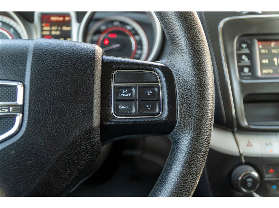 Used 2019 Dodge Journey SE FWD image 9