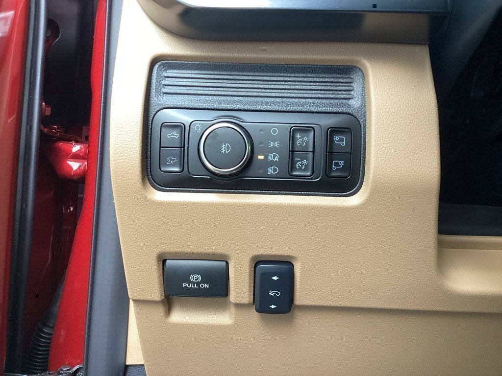 New 2025 Ford F250 Lariat w/ Black Appearance Package image 64