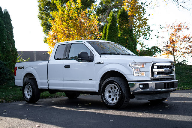 Used 2015 Ford F150 XLT w/ Trailer Tow Package AWD/4WD image 3