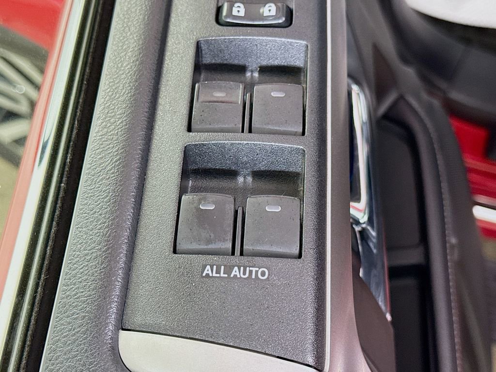 Used 2018 Toyota 4Runner Limited image 17