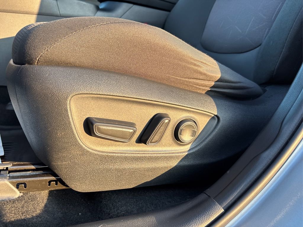 Used 2019 Toyota RAV4 XLE image 42