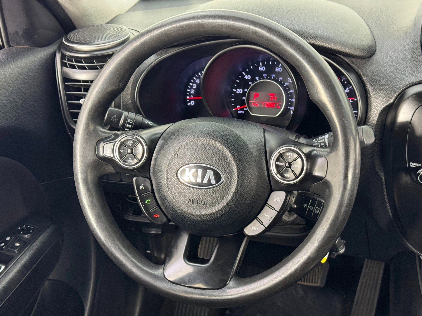 Used 2018 Kia Soul image 17