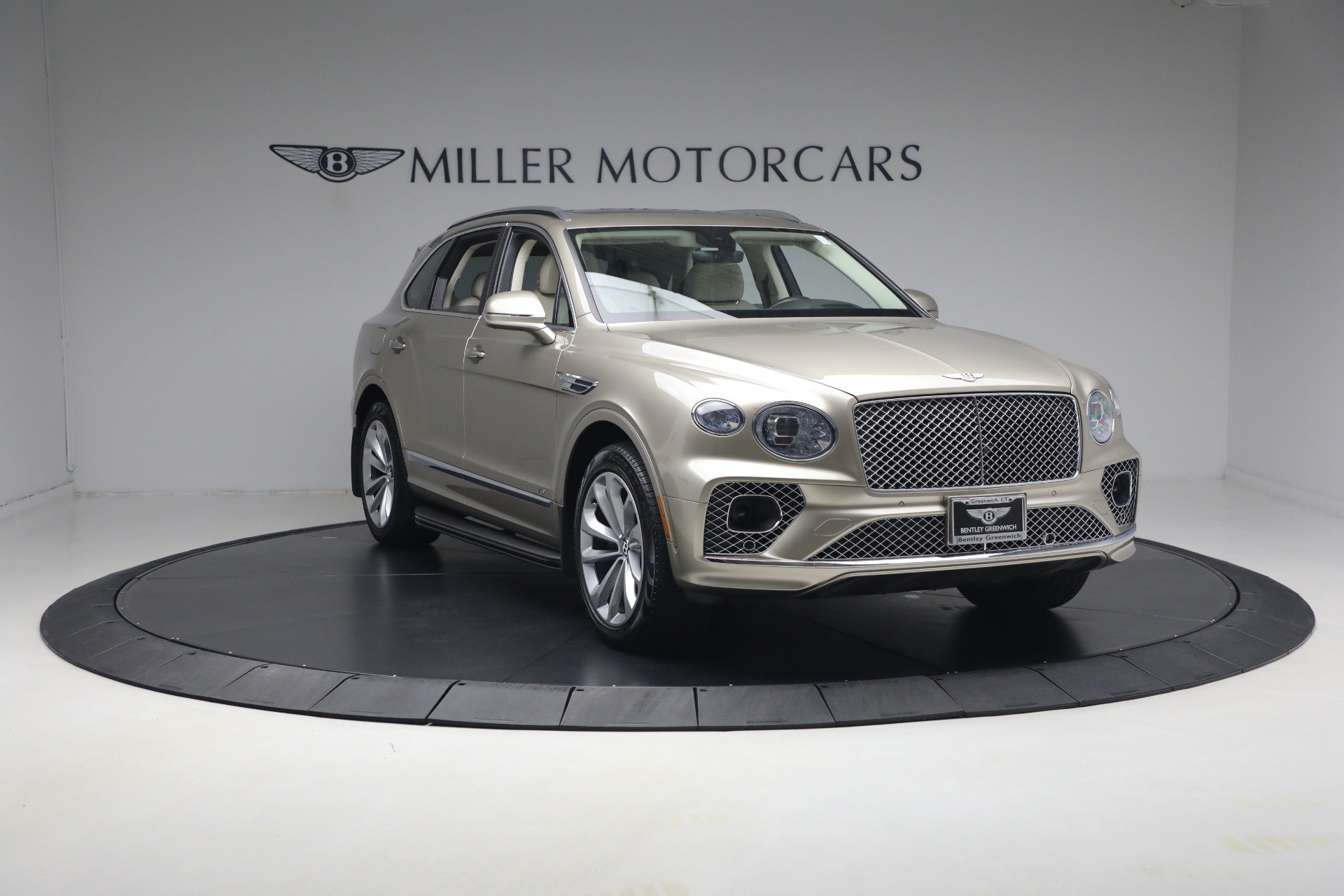 Certified 2021 Bentley Bentayga AWD/4WD image 11