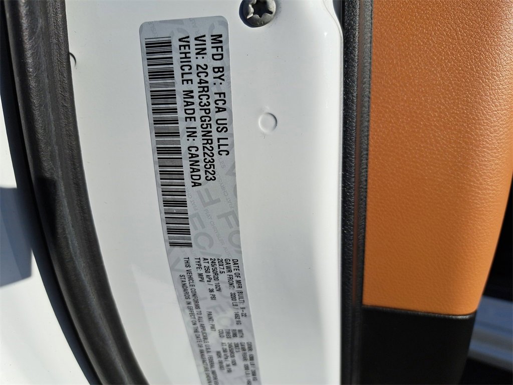 Used 2022 Chrysler Pacifica Pinnacle image 36