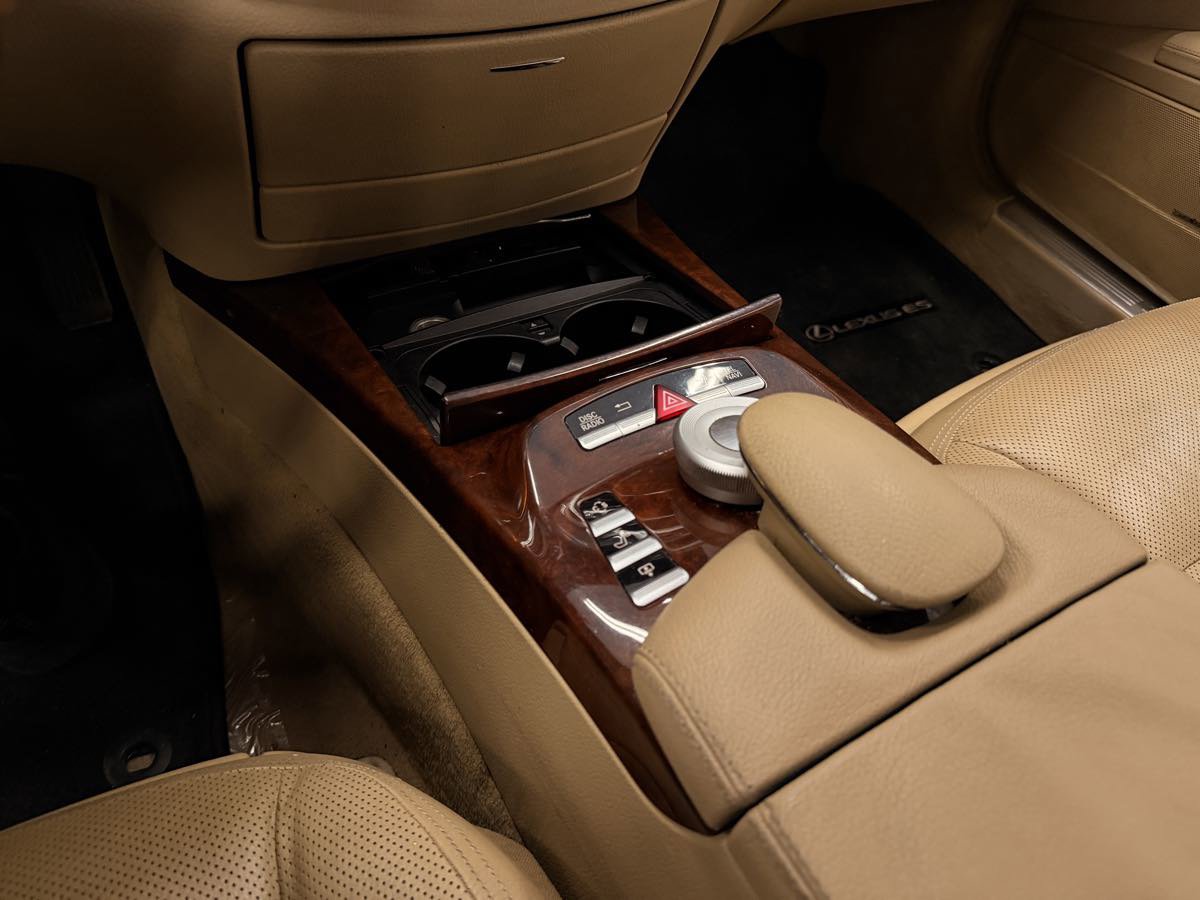 Used 2010 Mercedes-Benz S 550 4MATIC Sedan image 54