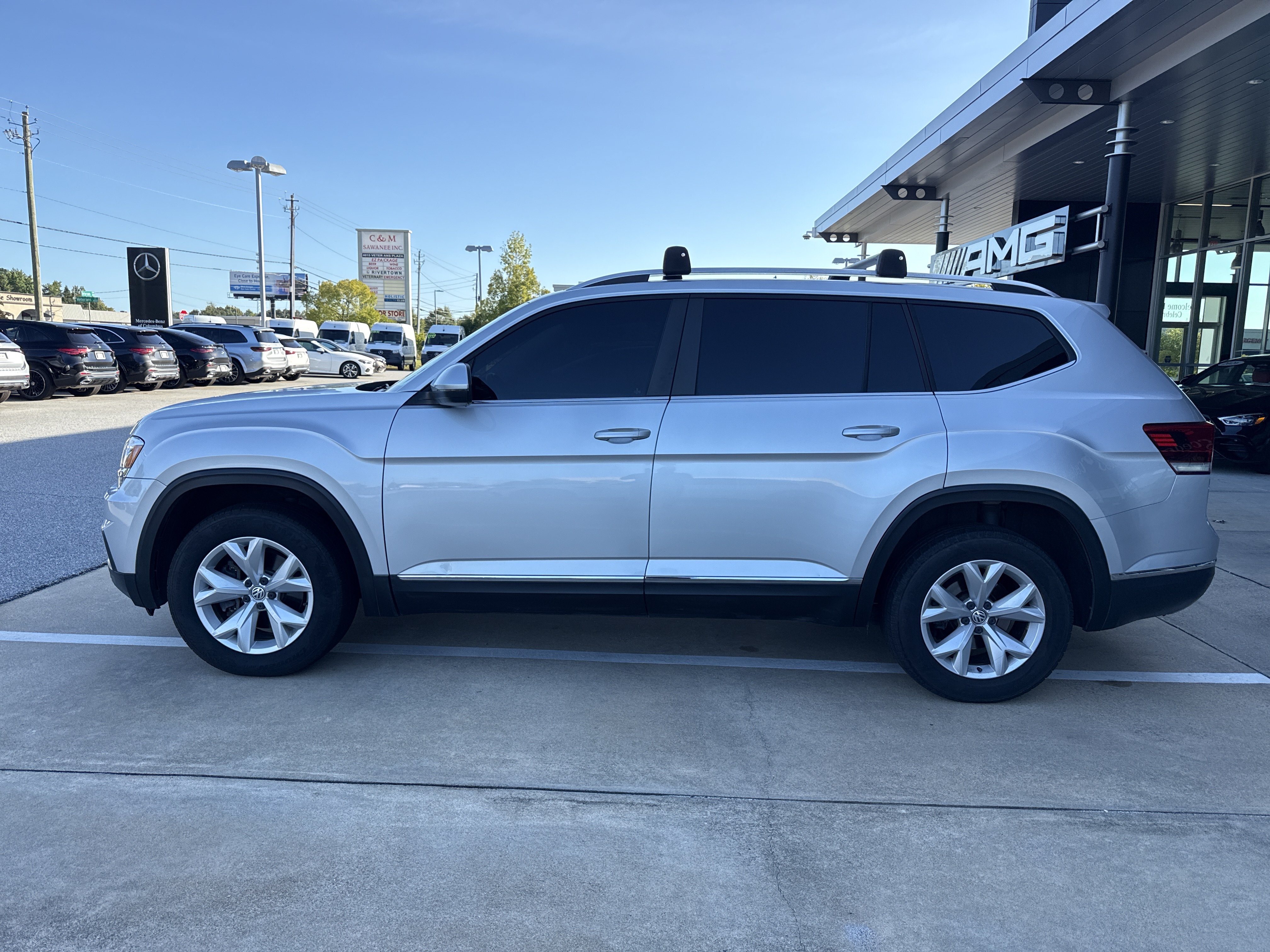 Used 2018 Volkswagen Atlas SEL AWD/4WD image 2