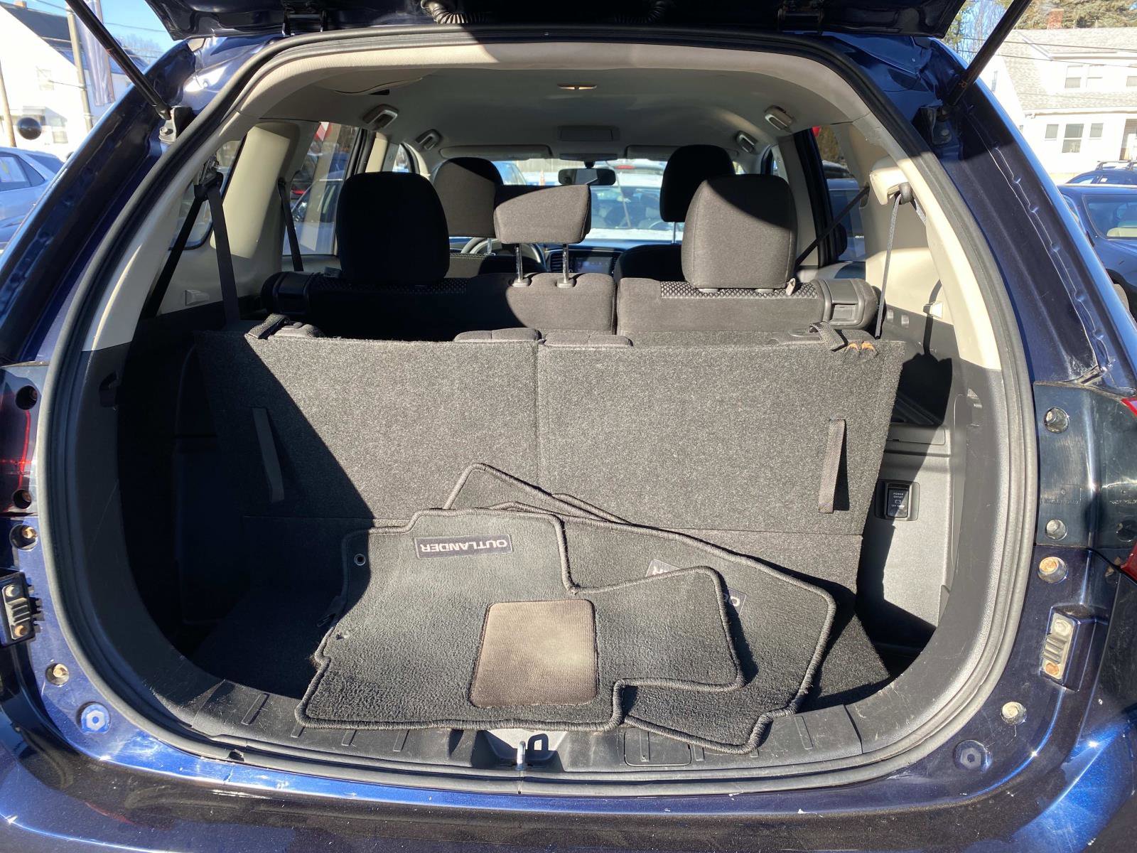 Used 2018 Mitsubishi Outlander ES image 5