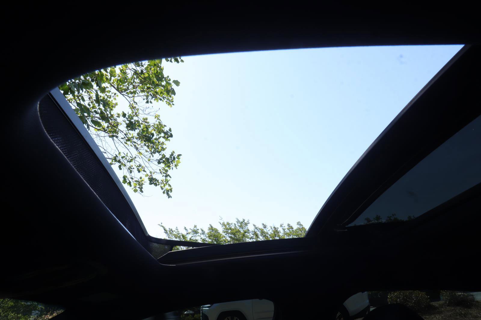 Used 2020 Kia Stinger GT-Line w/ Sun & Sound Package image 20