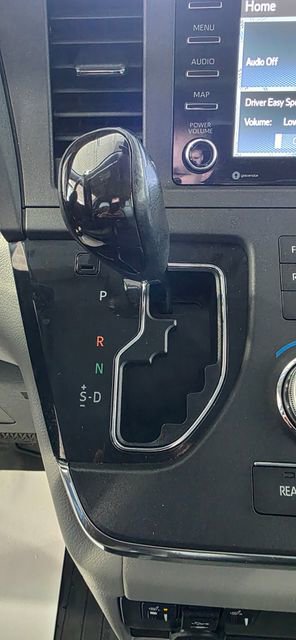 Used 2018 Toyota Sienna XLE Premium image 21