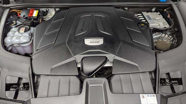 Used 2021 Porsche Cayenne image 31