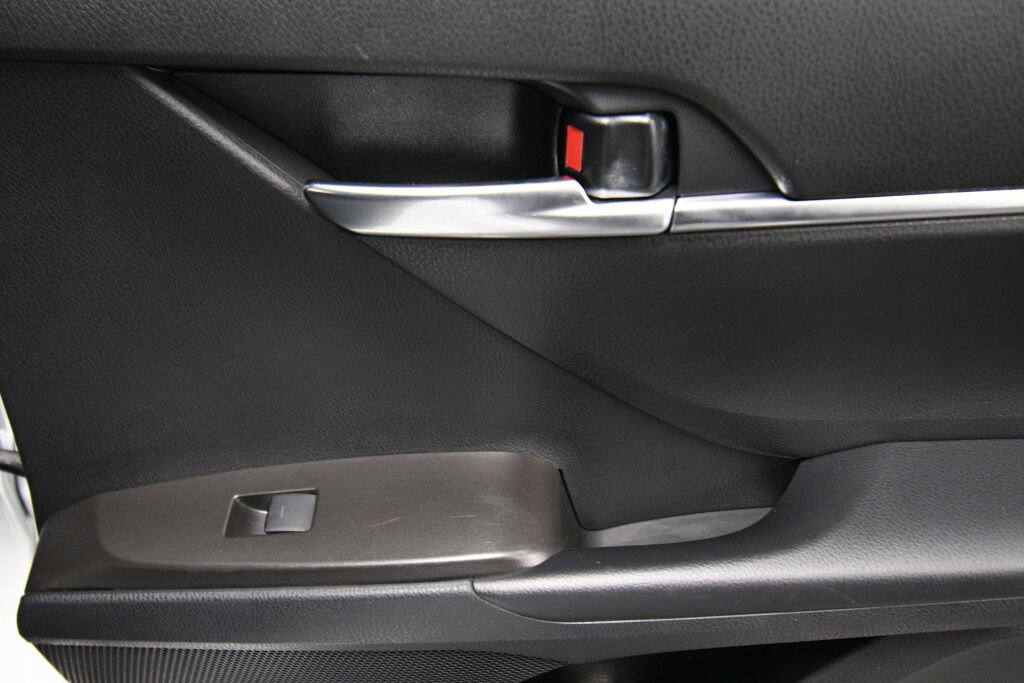 Certified 2024 Toyota Camry SE image 23