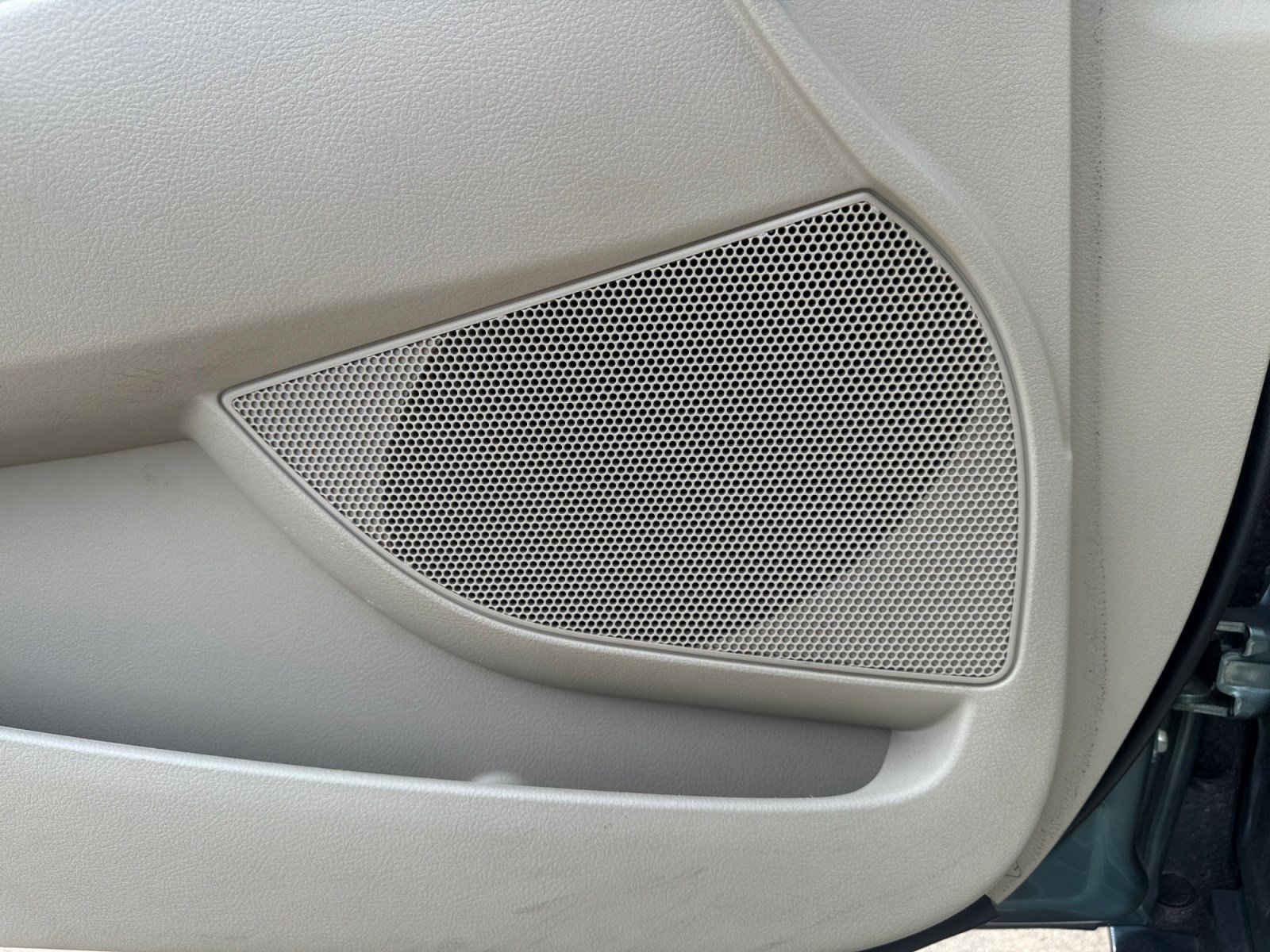Used 2011 Toyota Camry LE w/ LE Extra-Value Pkg FWD image 25