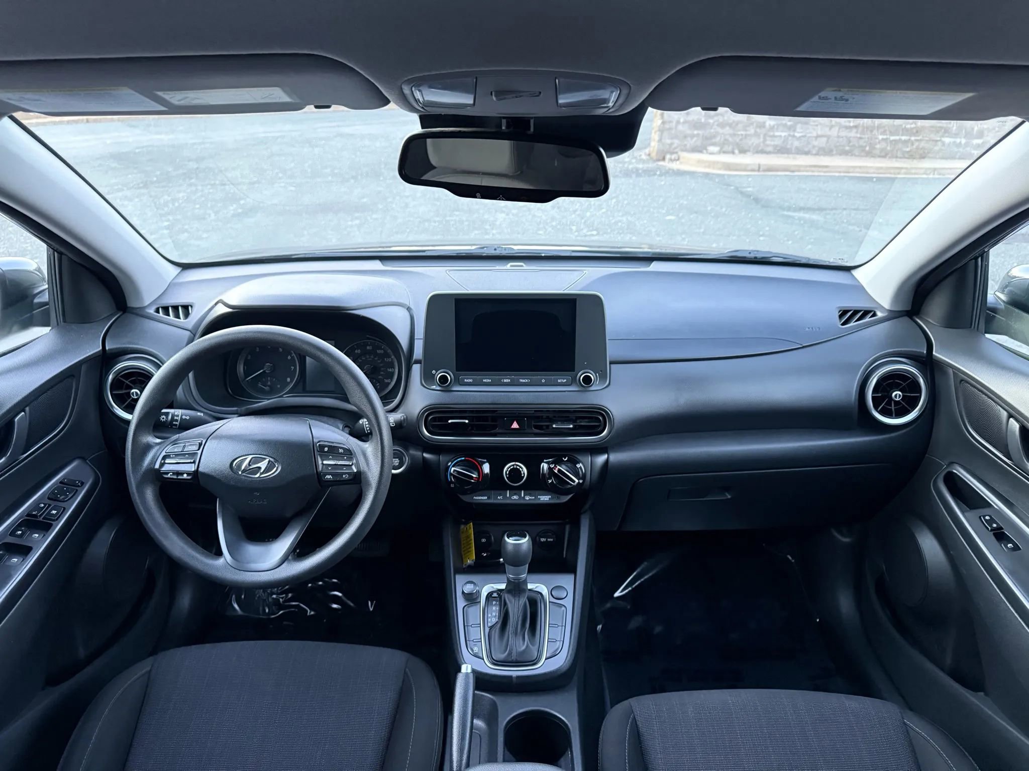 Used 2022 Hyundai Kona SEL image 27