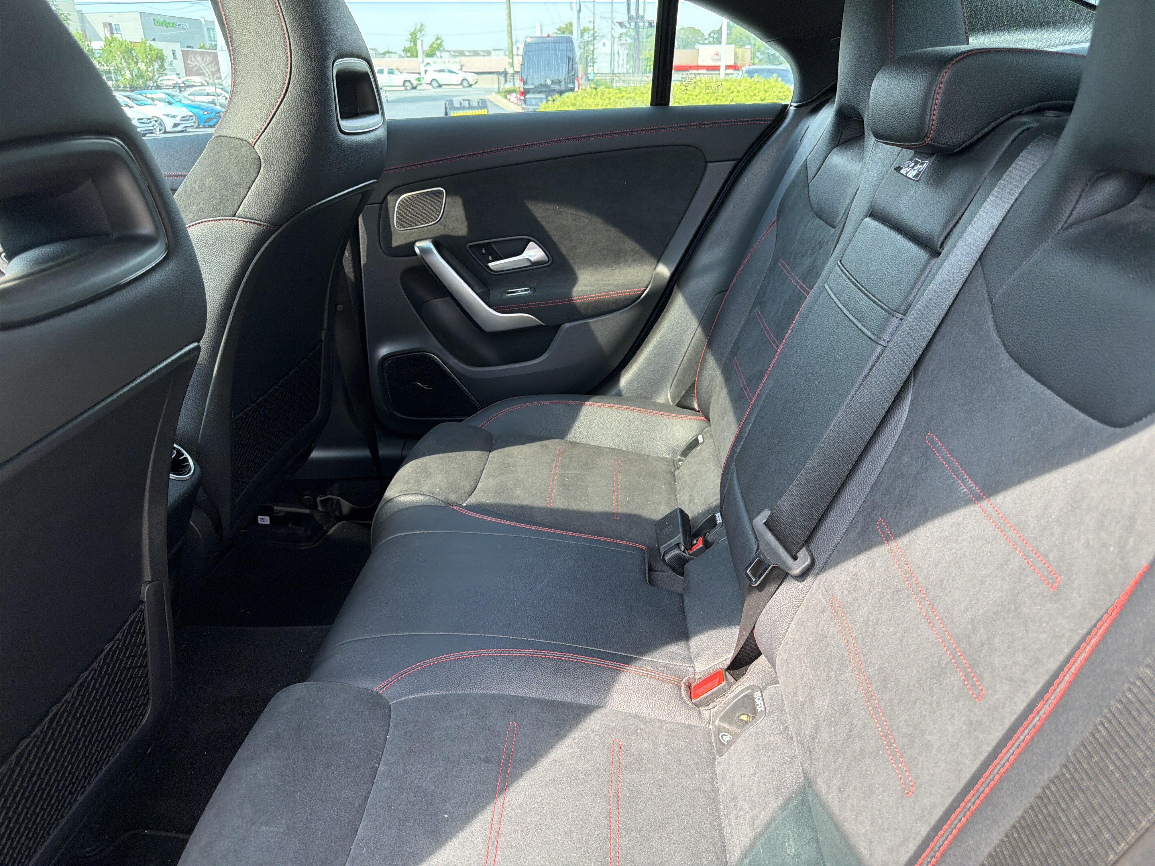 Used 2023 Mercedes-Benz CLA 250 4MATIC image 32