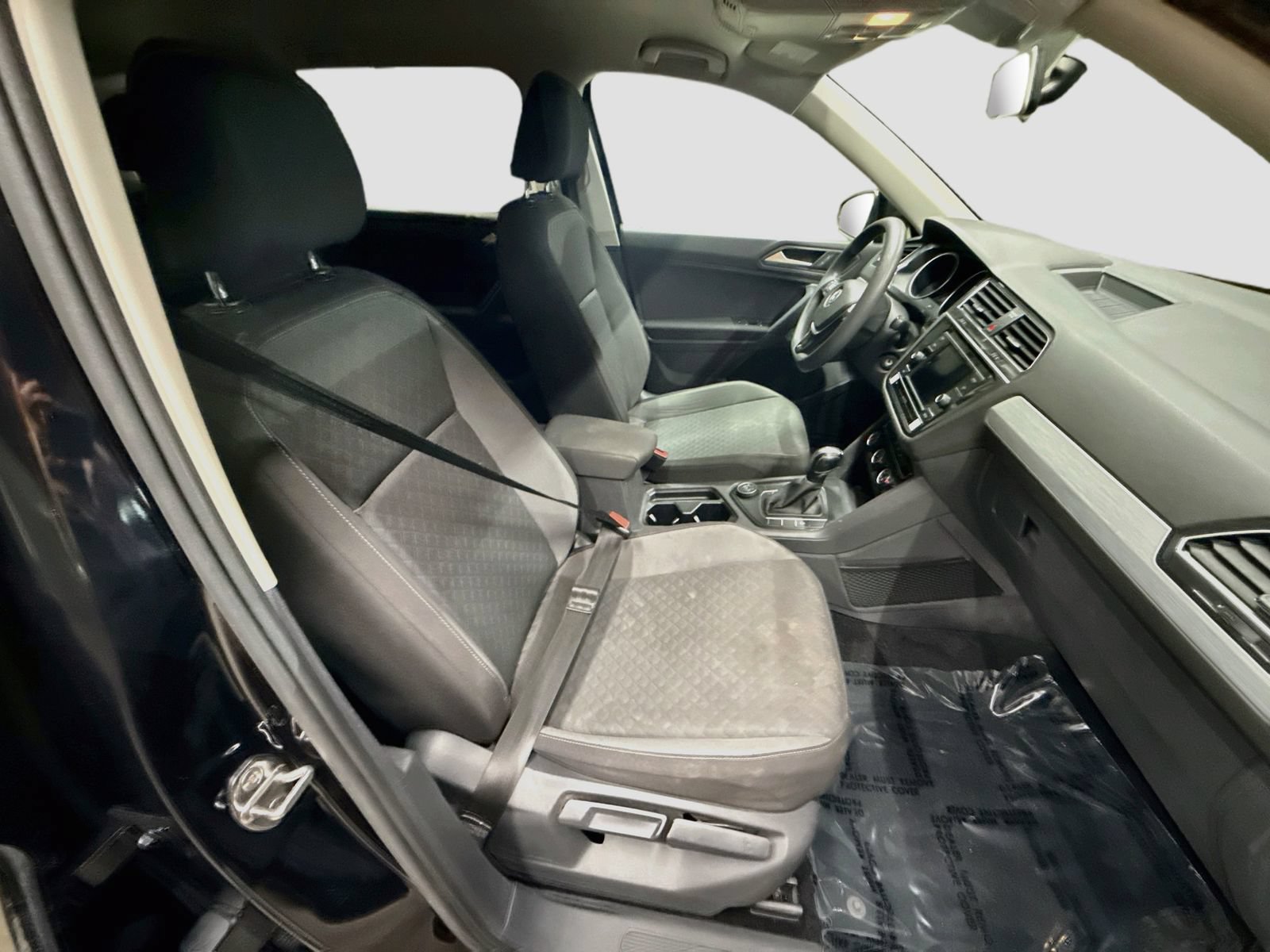 Used 2019 Volkswagen Tiguan S w/ 3rd Row Seat Package AWD/4WD image 29