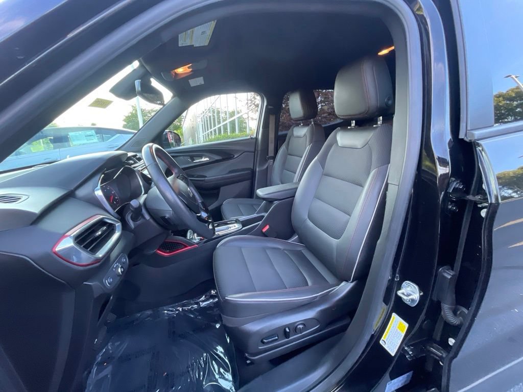 Used 2021 Chevrolet TrailBlazer RS w/ Convenience Package AWD/4WD image 16