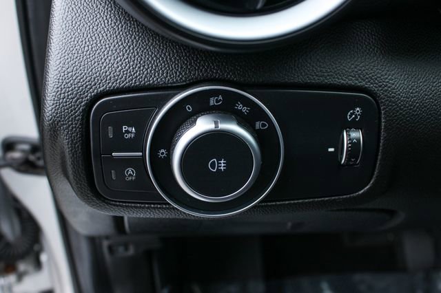 Used 2017 Alfa Romeo Giulia Sprint w/ Cold Weather Package image 15