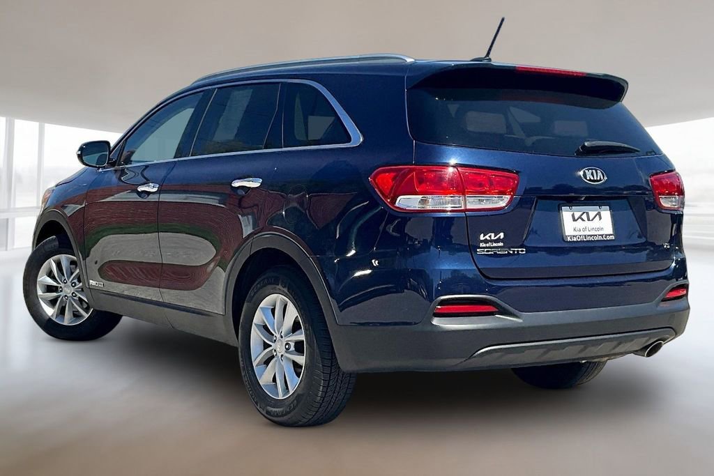 Used 2017 Kia Sorento AWD image 4