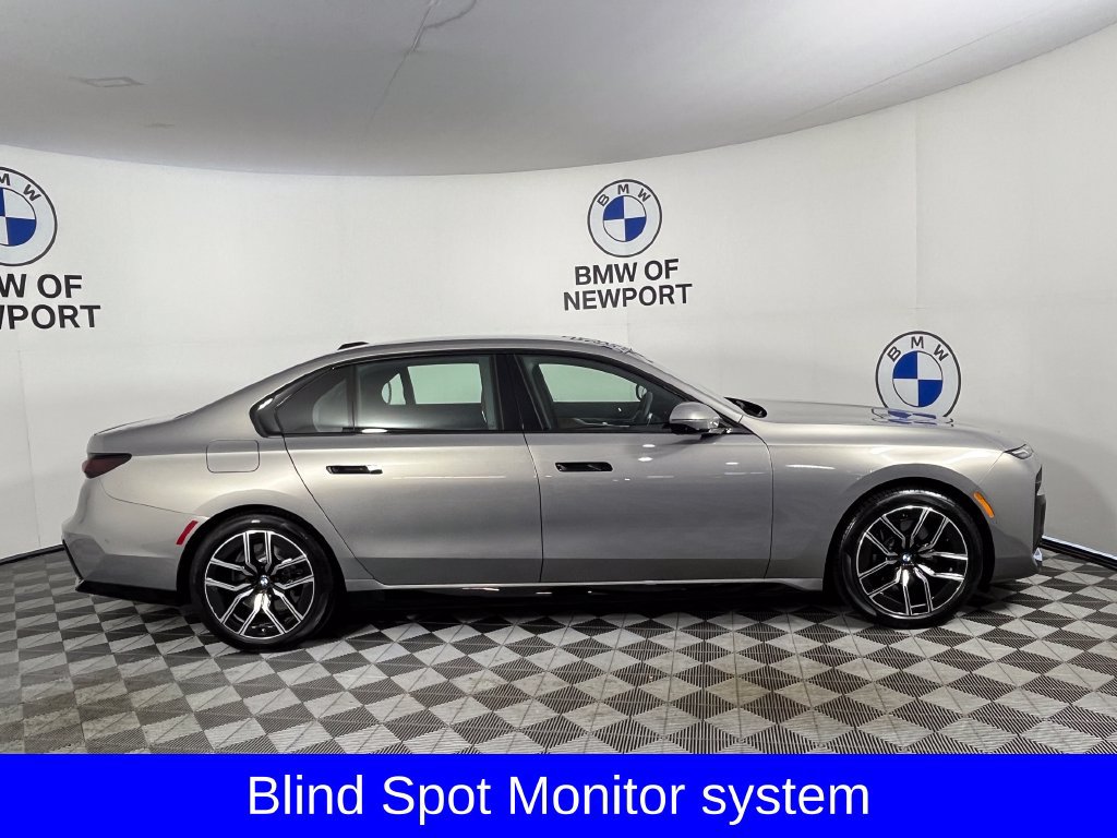 Used 2026 BMW 740i xDrive w/ Premium Package AWD/4WD image 8