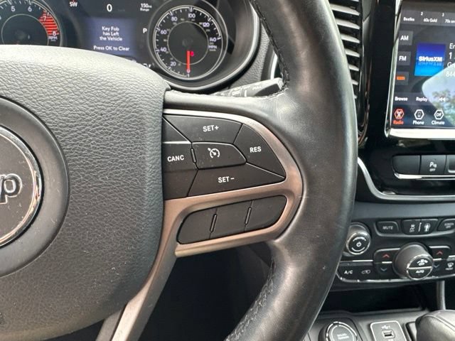 Used 2020 Jeep Cherokee Limited AWD/4WD image 13