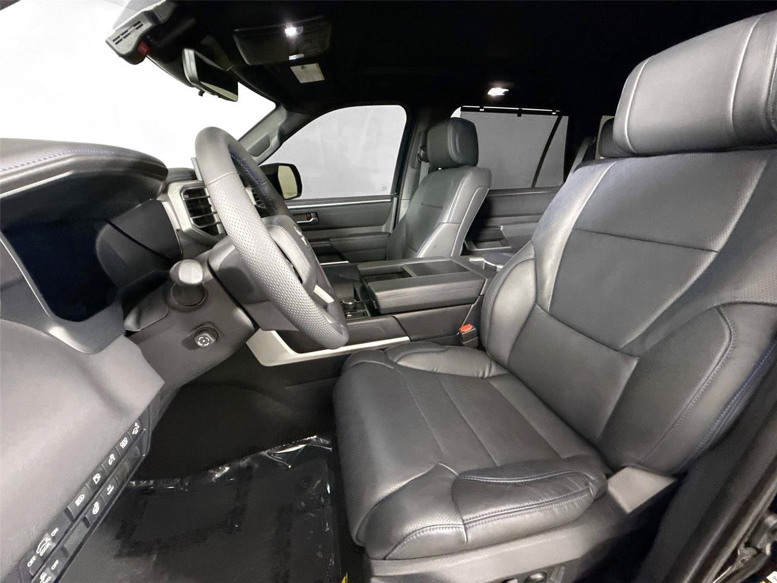 Certified 2025 Toyota Sequoia Platinum AWD/4WD image 3