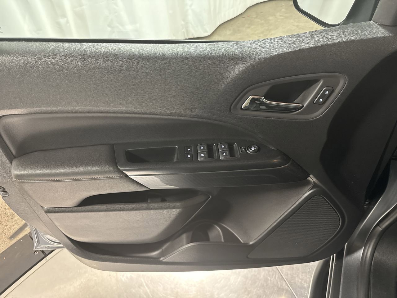 Used 2022 GMC Canyon AT4 image 21