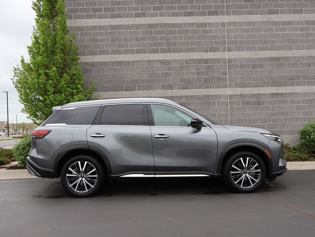 Used 2025 INFINITI QX60 Sensory w/ Cargo Package AWD/4WD image 4
