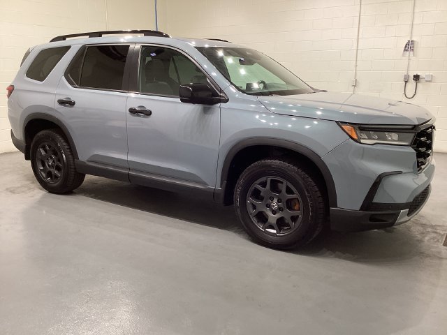 Used 2024 Honda Pilot TrailSport image 8