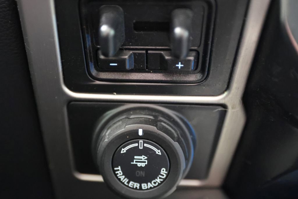 Used 2022 Ford F350 Platinum image 25